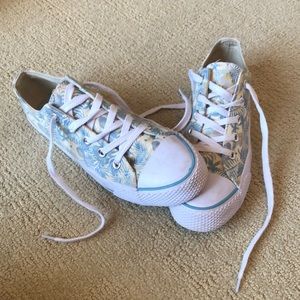 Blue tropical pattern Airwalk sneakers